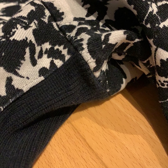 🌟HP🌟VEUC Lululemon Cozy Cuddle Up Jacket Fleur Sombre White & Black - size 8 - Picture 7 of 17